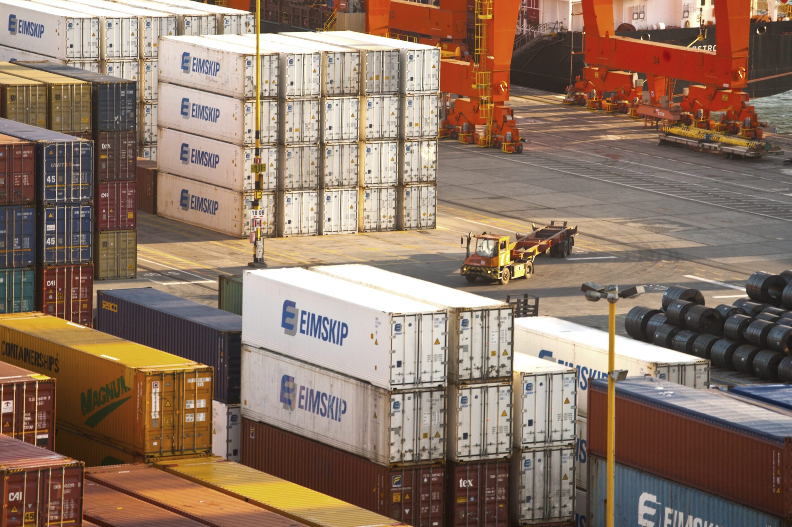 drogowy transport kontenerów morskich pulsar logistics gdynia transport Polska Niemcy Polska UE