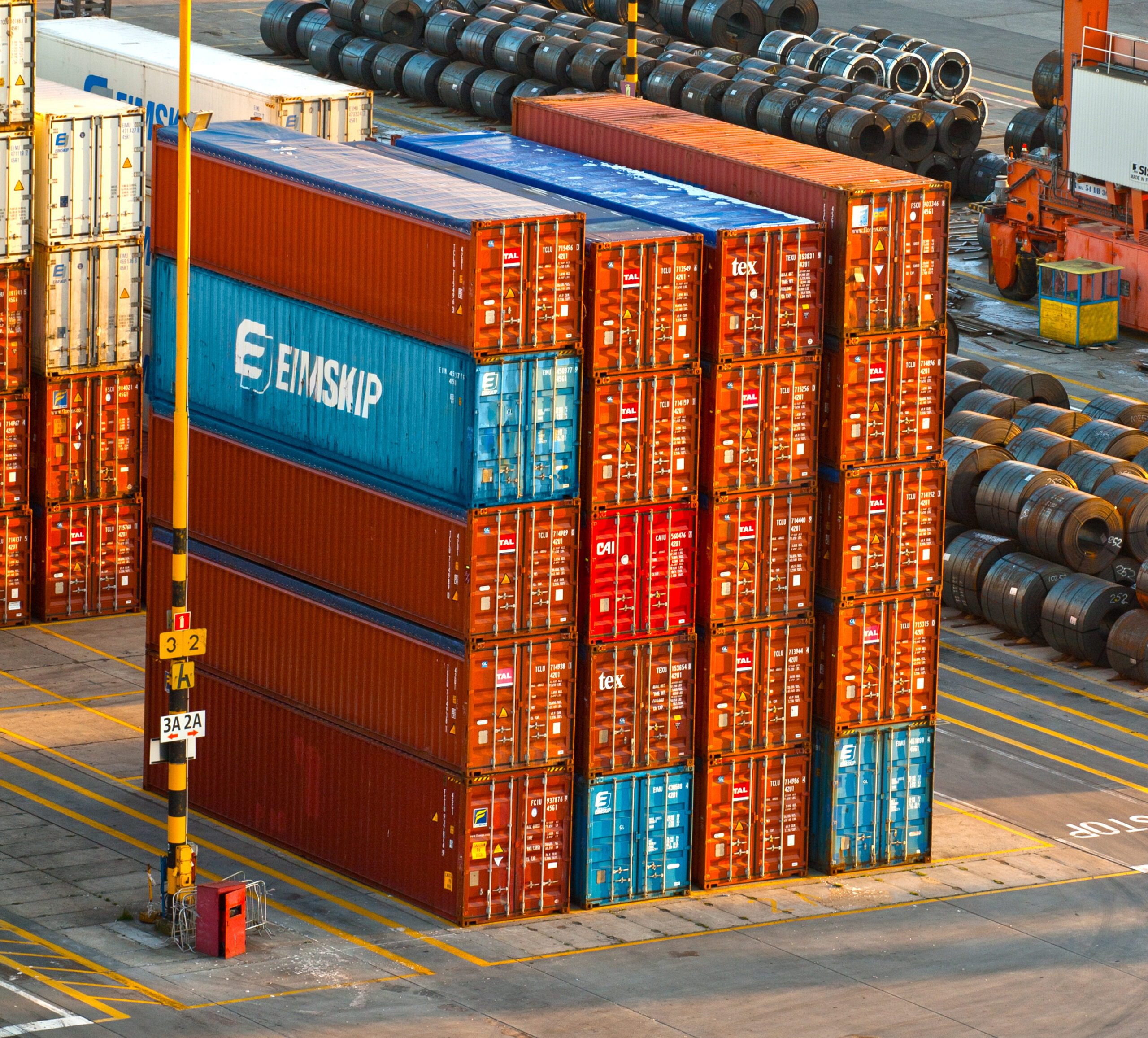 drogowy transport kontenerów morskich z Polski do Niemiec oraz transportu na terenie Unii Europejskiej; ekspresowa wycena transportu